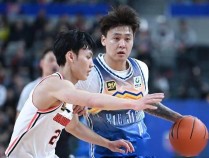 包含瓦朗谢纳客场战胜尼斯，取得关键胜利的词条